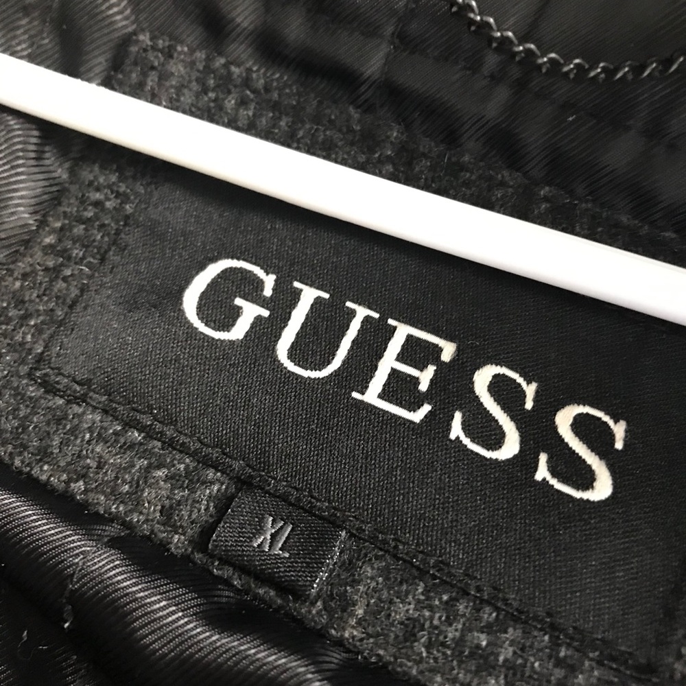 GUESS    BLACK COAT
